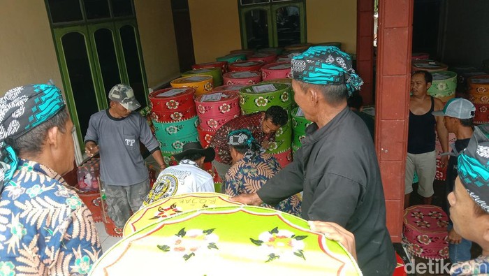 Festival Tenongan di Indramayu.