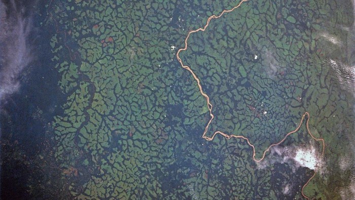 Foto-foto Menakjubkan dari Tanah Afrika Benua Afrika memiliki luas mencapai 30,365 juta km persegi yang membuatnya jadi terluas kedua di dunia setelah Asia. Saatnya menjelajah lewat bingkai foto.