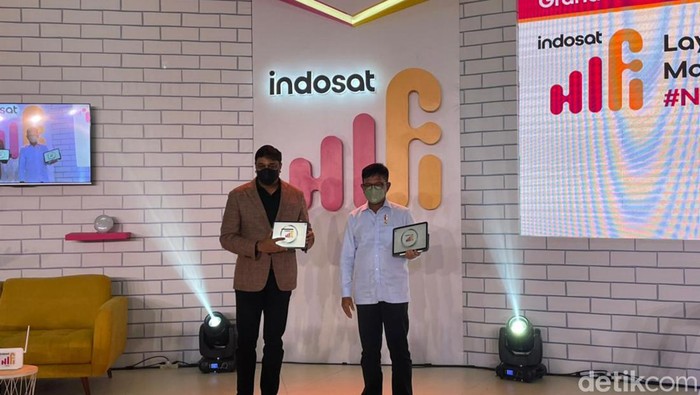 Indosat Ooredoo Hutchison meluncurkan layanan koneksi internet kabel optik ke area residensial (Fiber to the Home/FTTH) Indosat HiFi.