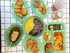 Food Court Iruum dengan Suasana Kantin Korea, Menunya Bikinan Jun Chef!