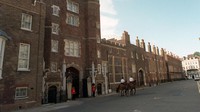 Panitera Dewan Penasihat pada Dewan Aksesi ini, Richard Tilbrook, kemudian menyampaikan penetapan Charles sebagai Raja Inggris yang baru, dengan sebutan Raja Charles III. God Save the King, imbuh Tilbrook yang dibalas oleh para anggota Dewan Aksesi dengan ungkapan yang sama.