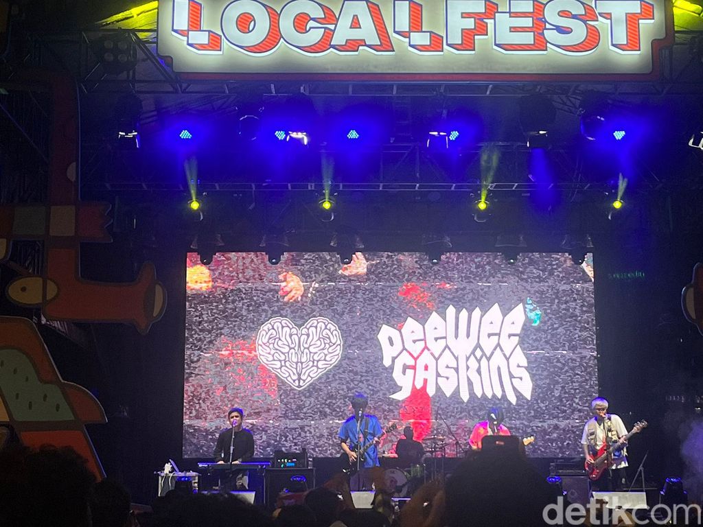 Kemeriahan panggung musik di Localfest 2022.