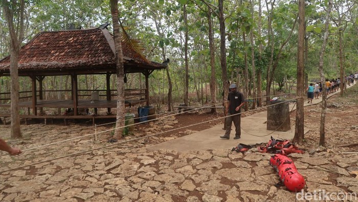 Luweng Jomblang di Kalurahan Pacarejo, Kapanewon Semanu, Kabupaten Gunungkidul, Sabtu (10/9/2022).