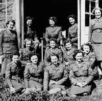 Walau Putri Elizabeth tidak terjun langsung ke medan perang, menjadi sukarelawan ATS bukan tanpa risiko. Menurut BBC, dari 210.308 wanita mengabdi, sebanyak 355 di antaranya meninggal. (Foto: PA Images via Getty Images/PA Images)