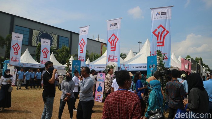Pekan UMKM yang digelar di Alun-alun Kudus, Sabtu (10/9/2022)
