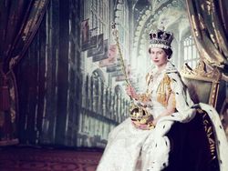 Potret Masa Muda Ratu Elizabeth II yang Berkharisma