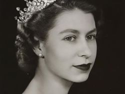 Potret Masa Muda Ratu Elizabeth II yang Berkharisma