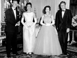 Potret Masa Muda Ratu Elizabeth II yang Berkharisma