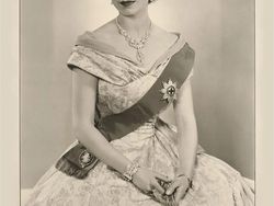 Potret Masa Muda Ratu Elizabeth II yang Berkharisma