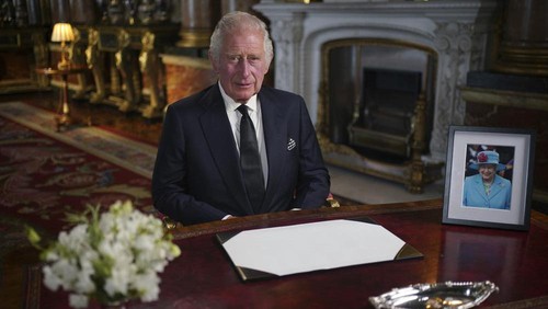 Britains King Charles III delivers his address to the nation and the Commonwealth from Buckingham Palace, London, Friday, Sept. 9, 2022, following the death of Queen Elizabeth II on Thursday. (Yui Mok/Pool Photo via AP)