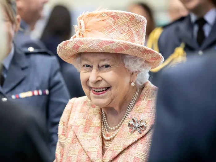 Ratu Elizabeth meninggal dunia di Skotlandia, Jumat (8/9/2022). Ratu Elizabeth sempat mendapat pengawasan medis karena kesehatannya yang tak kunjung membaik.