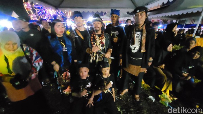 Seniman Debus Jabar dan Banten Kumpul di Palabuhanratu, Ingin Pembuktian Ke Pesulap Merah