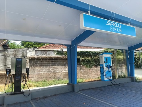 Suasana di SPKLU Hayam Wuruk, Denpasar pada Sabtu (10/9/2022)