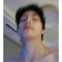 Kali ini V BTS memberikan peringatan bahwa fotonya akan dihapus dalam 30 detik. Dia menuliskan caption, “30 detik… 😏” seolah mengolok-olok penggemar yang ingin melihat foto seksinya pada 20 Maret 2020. Foto: Instagram