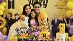 10 Momen Seru Vino G. Bastian dan Keluarga Saat Makan Bareng