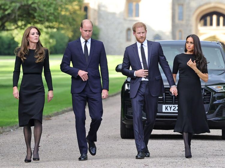 Pangeran William-Harry dan Kate-Meghan Bersatu dan Berkabung