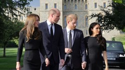 Momen pertemuan Kate Middleton dengan Meghan Markle nampaknya membuat istri Pangeran Harry itu stres. Pakar melihat dari gestur Meghan.