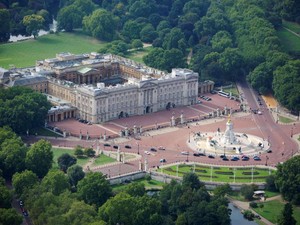 4 Fakta Istana Buckingham, Kediaman Pemimpin Kerajaan Inggris