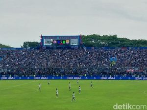 Babak Pertama, Dedik Bawa Arema FC Unggul Atas Persib Bandung