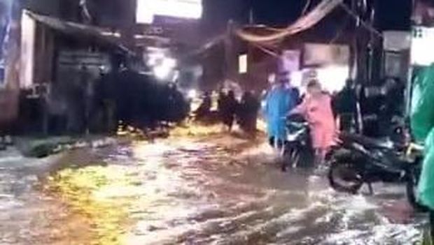 Banjir landa Bogor imbas hujan deras