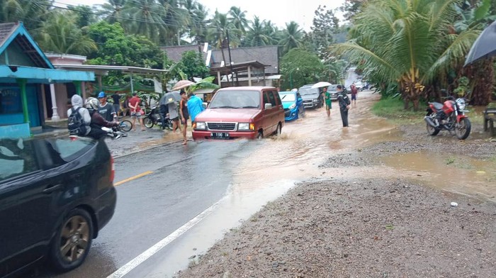 Banjir merendam wilayah Sitiarjo