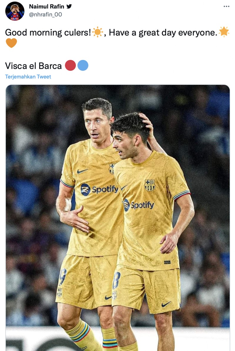 Barcelona kembali memetik kemenangan. Robert Lewandowski ujuk kemampuan dengan golnya dan kini membuat tim Catalan memuncaki klasemen La Liga.