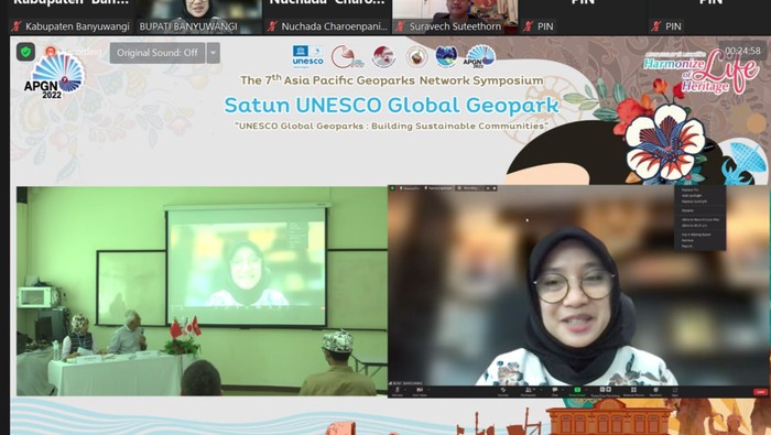Bupati Banyuwangi Ipuk Fiestiandani saat memaparkan soal Ijen Geopark