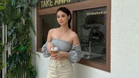 Gege Elisa juga suka jalan-jalan. (Foto: dok. Instagram @gegeelisa94) 
