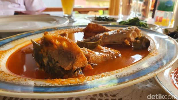Ikan Patin Asam Pedas HM Yunus Ikan Patin Asam Pedas HM Yunus