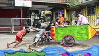 Bersamaan dengan ini, LAT juga ikut serta dalam Jakarta International Photo Festival 2022. Karya anak-anak LAT terpilih dari 190 pendaftar dari 40 negara. Hasilnya, karya mereka berjejer dengan 21 pemenang dari 17 negara lainnya. Foto: Intan LAT
