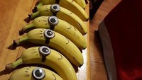 Siapa yang suka Minion? Buah pisang ini dibentuk menjadi lebih menarik seperti tokoh kartun Minion loh. Menggemaskan ya? Foto: momooze.com