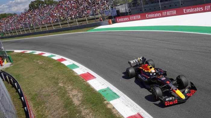 Red Bull driver Max Verstappen of the Netherlands steers his car during the third free practice at the Monza racetrack, in Monza, Italy, Saturday, Sept. 10, 2022. The Formula one race will be held on Sunday. (AP Photo/Antonio Calanni)