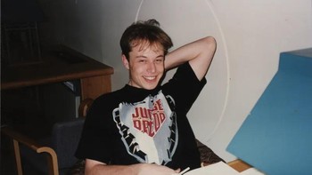 Jadi bagaimana tanggapan Jennifer setelah Elon menjadi manusia terkaya? Hidup memang aneh. Sulit menjelaskan betapa anehnya tapi bagiku, dia hanyalah pacar pertama di kampus, kata Jennifer. Foto: Philadelphia Inquirer