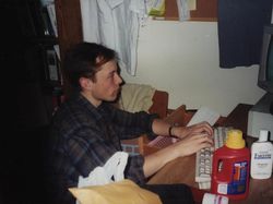 Potret Kemesraan Elon Musk dengan Cinta Pertamanya