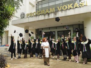 Pesan Bupati Tatu untuk Wisudawan UI Penerima Beasiswa Pemkab Serang