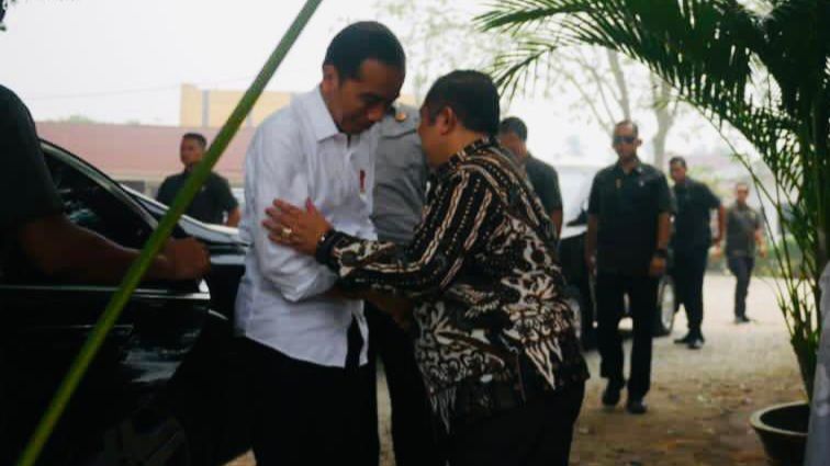 Presiden Jokowi saat berkunjung ke Pondok Patin HM Yunus
