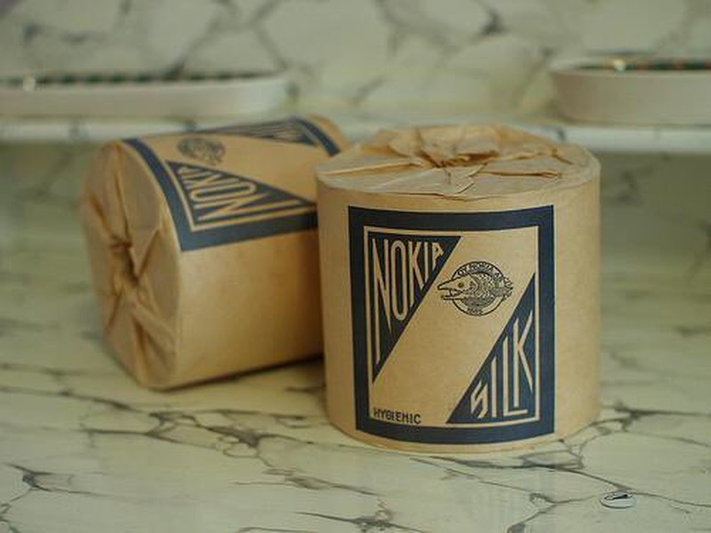 Produk Pertama Perusahaan Terkenal Dunia