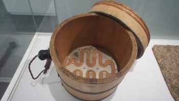 Sony berdiri tahun 1946. Barang pertama yang dijual adalah rice cooker listrik dengan bahan kayu. Kini makin moncer sebagai perusahaan teknologi. Foto: (Twitter)