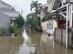 Puri Kartika Ciledug Banjir, Warga Berharap Bantuan Alat Pembersih