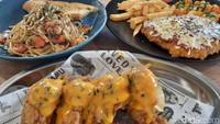 Untuk menu makanan, Temu Kamu memiliki banyak varian makanan. Mulai dari makanan Indonesia, Western, hingga Chinese.