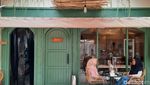 Viral Kafe di Depok dengan Suasana Pantai Bali