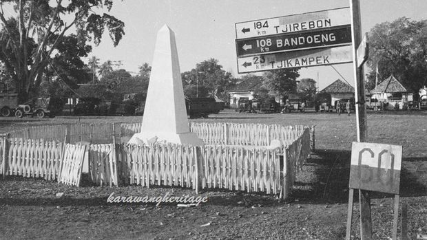 Titik 0 kilometer Karawang yang dibangun di zaman Belanda.