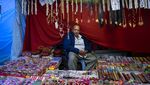 Melihat Transaksi di Pasar Dharmsala India yang Penuh Warna