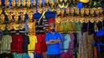 Melihat Transaksi di Pasar Dharmsala India yang Penuh Warna