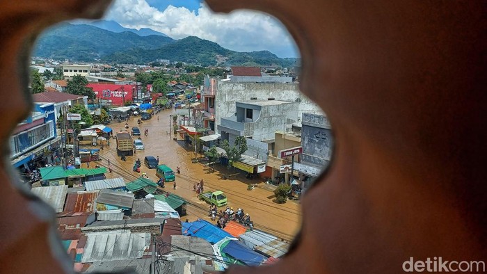 Wilayah Dayeuhkolot saat tergenang banjir.