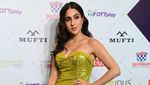 Sara Ali Khan Tebar Senyum Mempesona