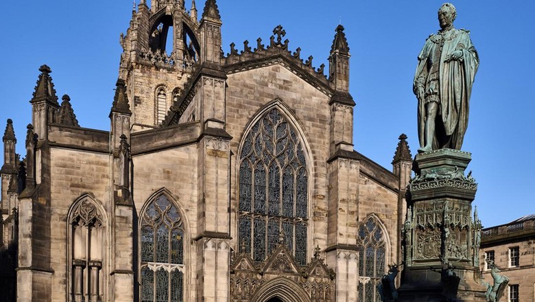 904757272 Great Britain, United Kingdom, Scotland, Edinburgh, Royal Mile, Saint Giles cathedral, Walter Scott statue