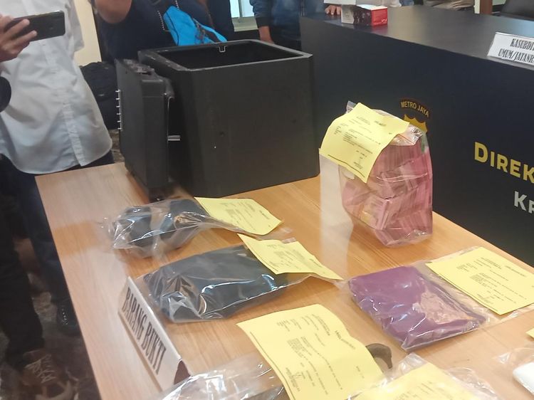 Penampakan Gepokan Uang Barang Bukti ART Dara Arafah Bawa Kabur Brankas