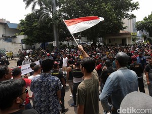 250 Polisi Kawal Pertemuan Driver Taksi Online-Aplikator di Jaksel Siang Ini