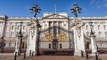 Berkeliling Istana Buckingham Kediaman Resmi Penguasa Britania Raya